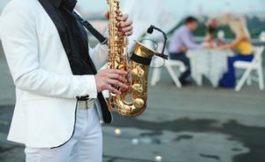 душевный саксофонист