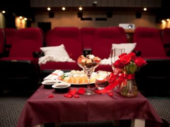 удобный кинотеатр для двоих