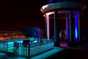 романтическое свидание на крыше