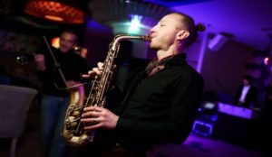 заказ саксофониста в Харькове